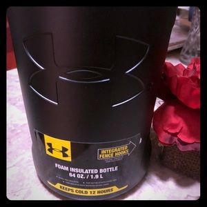 64.oz Under Armour Water Jug💦💦💦
